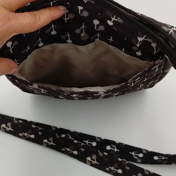 LUG crossbody bag black white tiny floral motif adjustable strap LUG - Picture 7 of 11